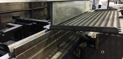 CNC metāla locīšana