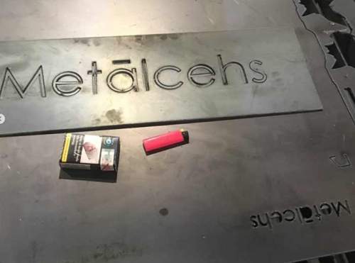 lāzergriešana metālam