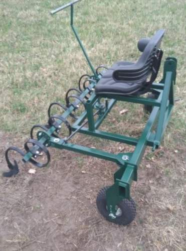 rusinatajs-ar-sturi_2